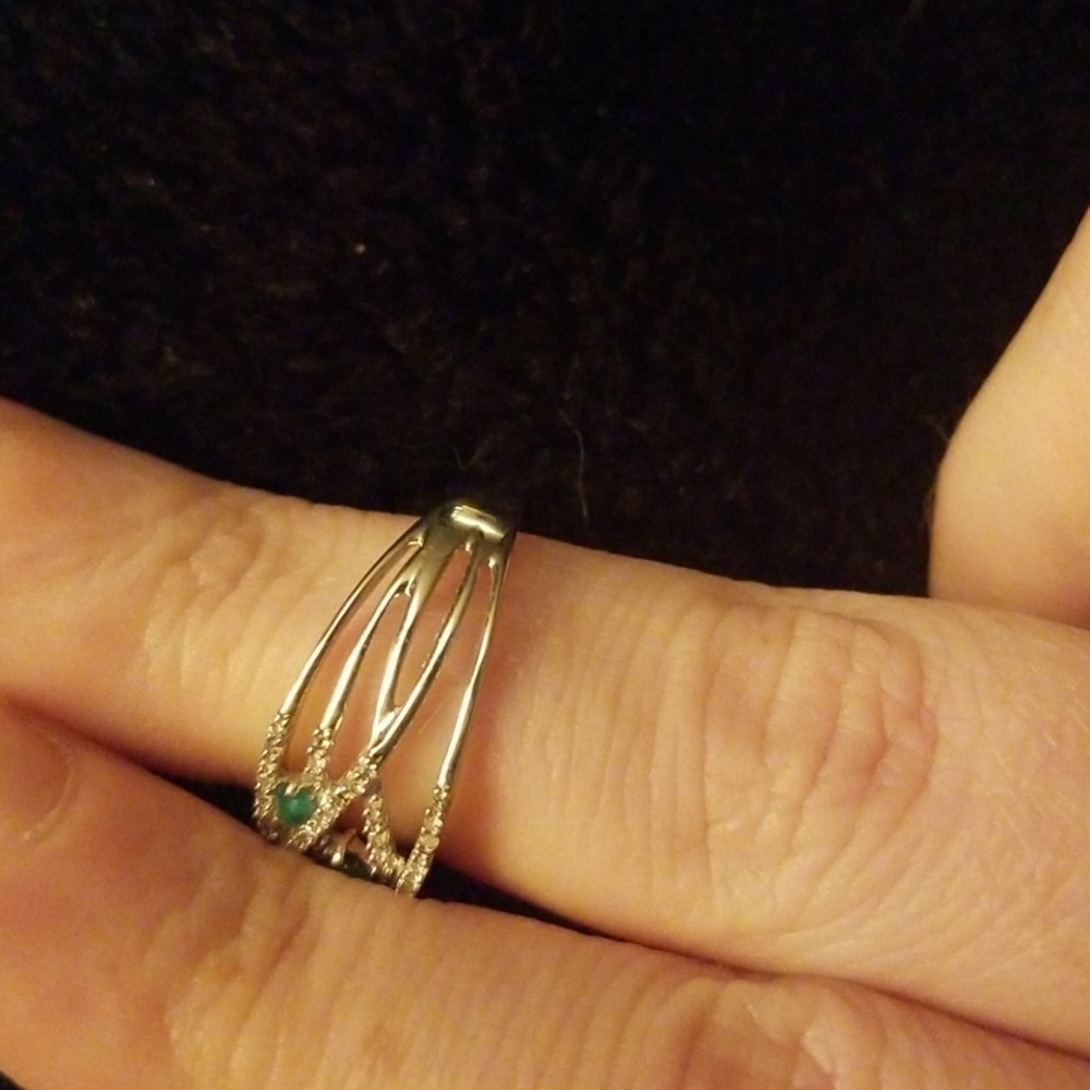 Ring - Picture 3 of 3